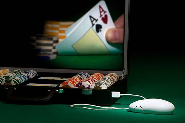 What Makes online casinos Singapore Stand Out Today For first time players